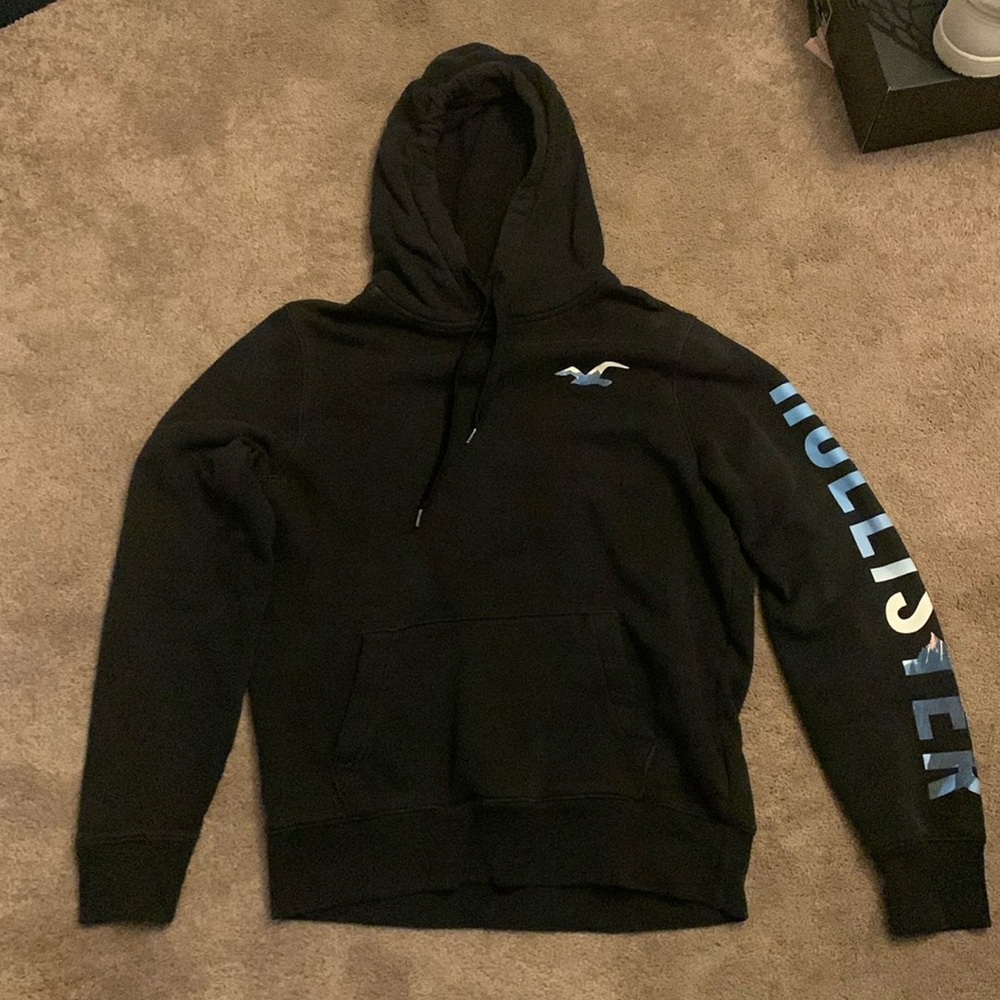 Hollister Men’s Size Medium Black/Blue Long Sleeve Hoodie